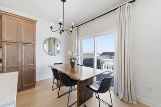 682 Benedict Dr in Saratoga Springs, UT - Building Photo - Building Photo