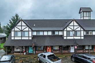 Prestige Apartments in University Place, WA - Building Photo - Building Photo