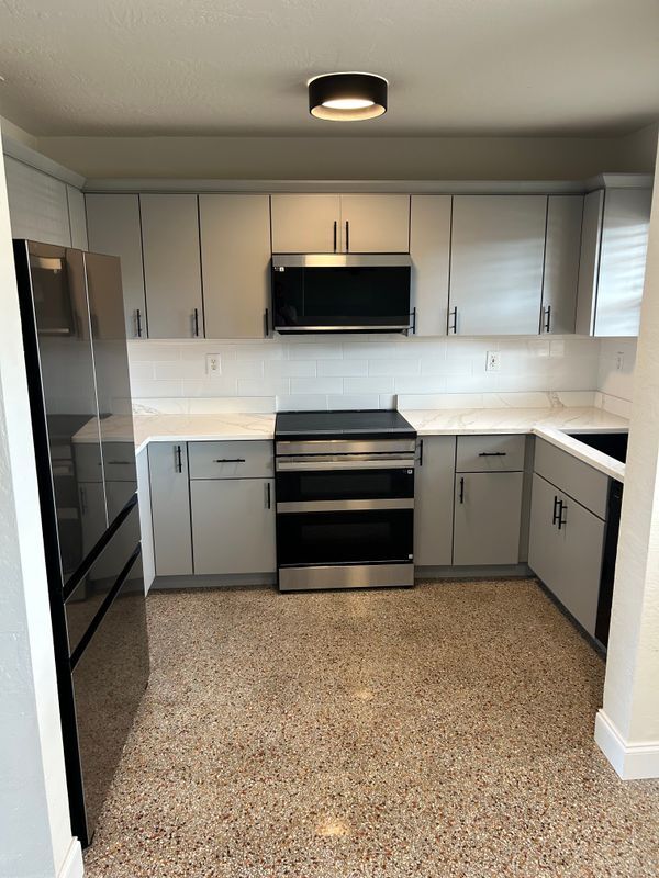 735 42nd Ave NE in St. Petersburg, FL - Building Photo - Building Photo