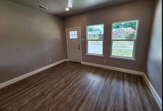 3118 Hemphill St in Greenville, TX - Building Photo - Building Photo