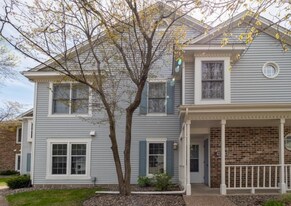 10918 Quebec Ave S in Minneapolis, MN - Building Photo