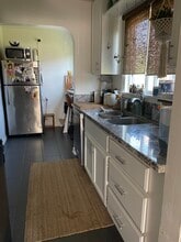 1215 S Ridgeley Dr, Unit 1215 S Ridgeley Dr in Los Angeles, CA - Foto de edificio - Building Photo