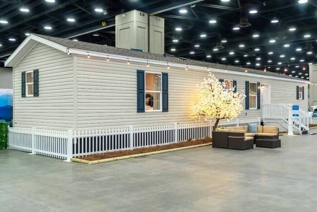 1365 Kingston Dr in Caro, MI - Building Photo - Building Photo