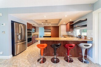 864 S Beach St in Ormond Beach, FL - Building Photo - Building Photo