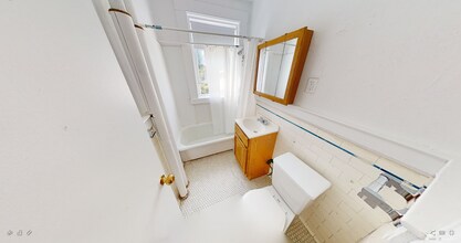 137 Peterborough St, Unit 6 in Boston, MA - Foto de edificio - Building Photo