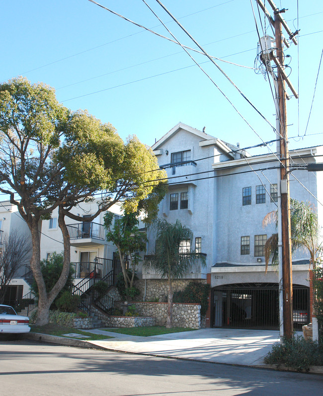 5218 Cartwright Ave in North Hollywood, CA - Building Photo - Building Photo