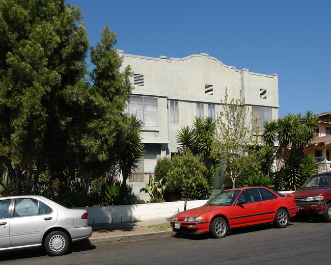 4433 N Burns Ave in Los Angeles, CA - Building Photo - Building Photo