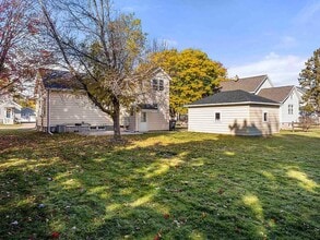 1726 Iowa St in Oshkosh, WI - Building Photo - Building Photo