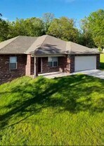 404 Merganzer Dr in Jacksonville, AR - Building Photo