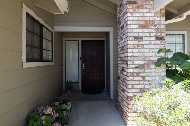 805 Rosemore Ave in Modesto, CA - Building Photo - Building Photo