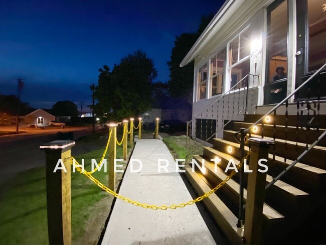 132 Main St, Unit 2