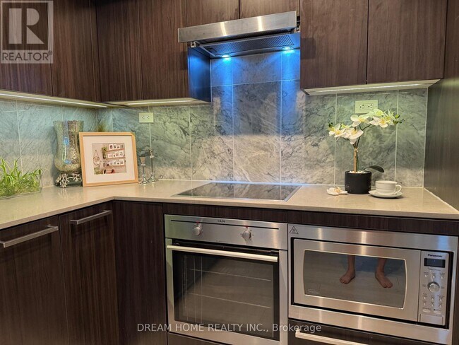property at 70 Queens Wharf Rd
