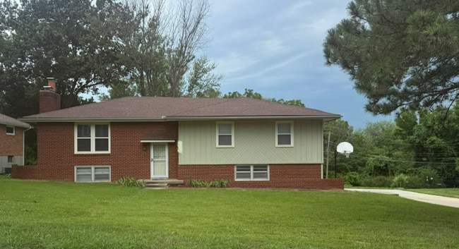 5018 Rosehill Dr