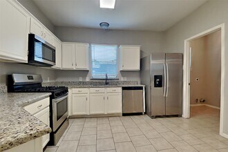 18446 Maple Mill Dr in Cypress, TX - Building Photo - Building Photo