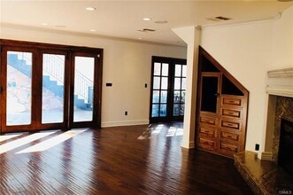 5235 San Feliciano Dr in Los Angeles, CA - Building Photo - Building Photo