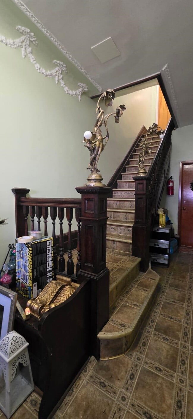 1715 Palisade Ave in Union City, NJ - Building Photo - Building Photo