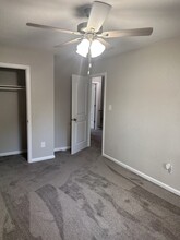 296 Circuit Ln, Unit B in Newport News, VA - Building Photo - Building Photo