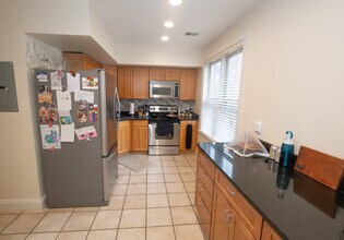 1479 A St NE, Unit 1479 NE in Washington, DC - Building Photo - Building Photo