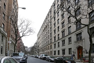 532 W 111th St in New York, NY - Foto de edificio - Building Photo