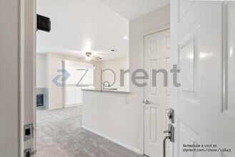 425 Navaro Way in San Jose, CA - Foto de edificio - Building Photo