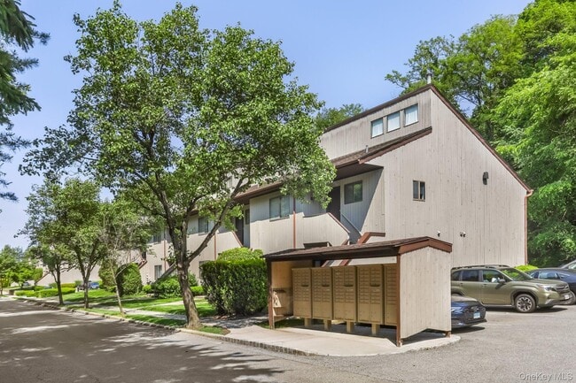 301 N Greeley Ave in Chappaqua, NY - Building Photo - Building Photo