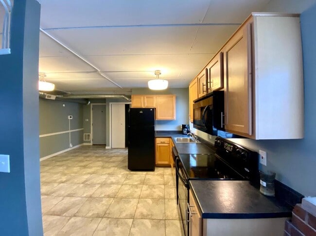 1808 3rd Ave, Unit 103