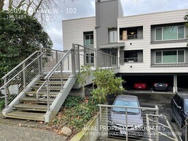3609 14th Ave W in Seattle, WA - Building Photo