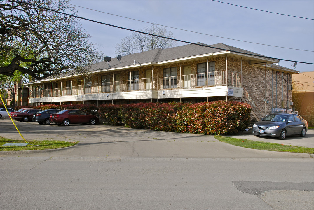 Chestnut Oaks Apartments in Denton, TX - Building Photo