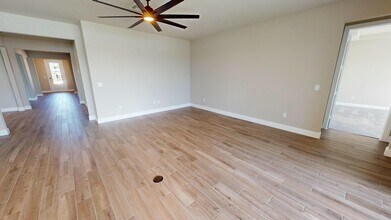 6335 Sweetwood Dr in Port St. Lucie, FL - Foto de edificio - Building Photo