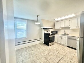 7 Berkmans St in Worcester, MA - Building Photo - Building Photo