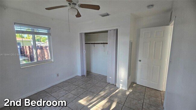 620 SW 4th Ct in Hallandale Beach, FL - Building Photo - Building Photo