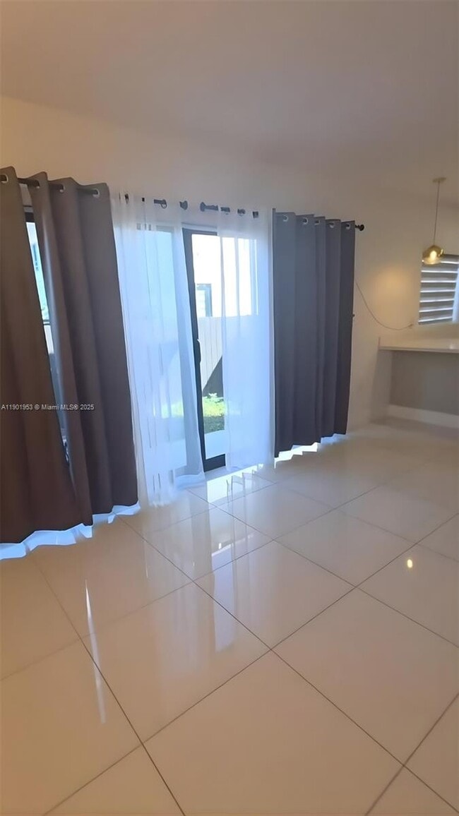 206 NW 11th Ct in Florida City, FL - Building Photo - Building Photo