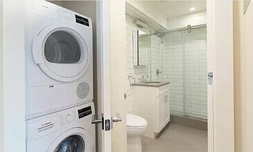 99 Suffolk St, Unit 2A in New York, NY - Building Photo - Building Photo