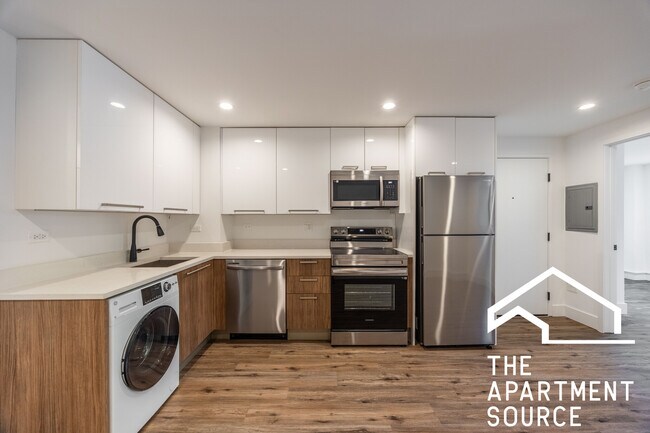 901 W Carmen Ave, Unit 001 in Chicago, IL - Building Photo - Building Photo