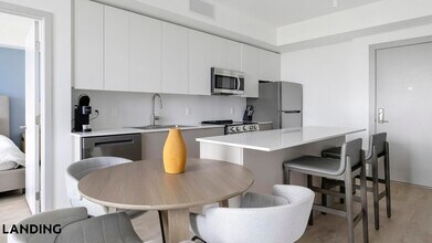 1155 NE 126th St, Unit 632 in North Miami, FL - Foto de edificio - Building Photo