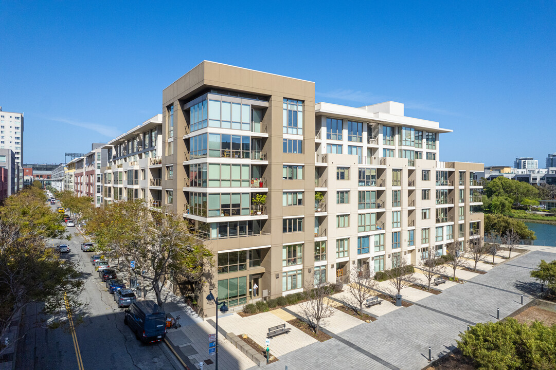 255 Berry St in San Francisco, CA - Building Photo