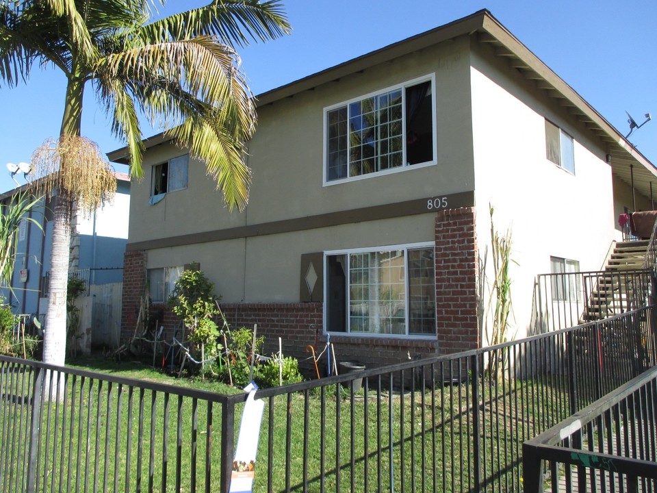 805 S Townsend St in Santa Ana, CA - Building Photo