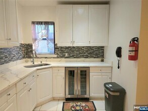 8915 Bergenwood Ave, Unit 61 in North Bergen, NJ - Building Photo - Building Photo