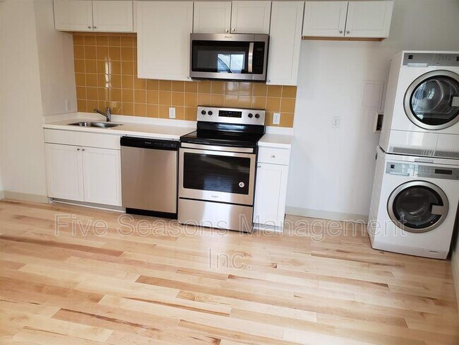 23.5 Drew St in Burlington, VT - Building Photo - Building Photo