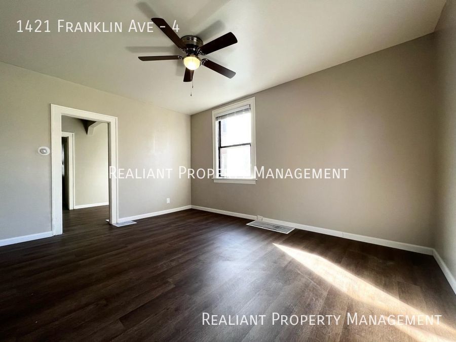 1421 Franklin Ave in Cincinnati, OH - Building Photo