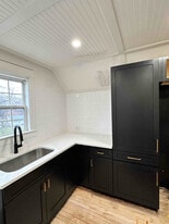 218 N Main St, Unit 2 in Crystal Lake, IL - Building Photo