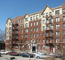 2985 Botanical Sq in Bronx, NY - Building Photo