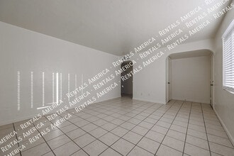 8835 North 28th Ave in Phoenix, AZ - Building Photo - Building Photo