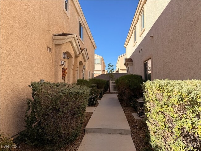 9325 Indian Corn Ct in Las Vegas, NV - Building Photo - Building Photo
