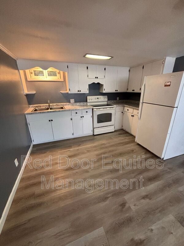property at 1215 N Columbus St