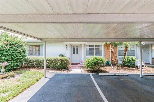 1102 Halton Ct in Sun City Center, FL - Building Photo - Building Photo