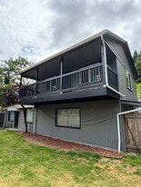 8826 238th St SW in Edmonds, WA - Building Photo