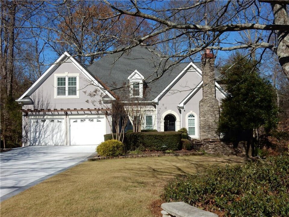 3330 Valley Vista Rd SE in Smyrna, GA - Building Photo