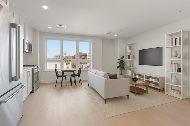 305 Border St, Unit #301