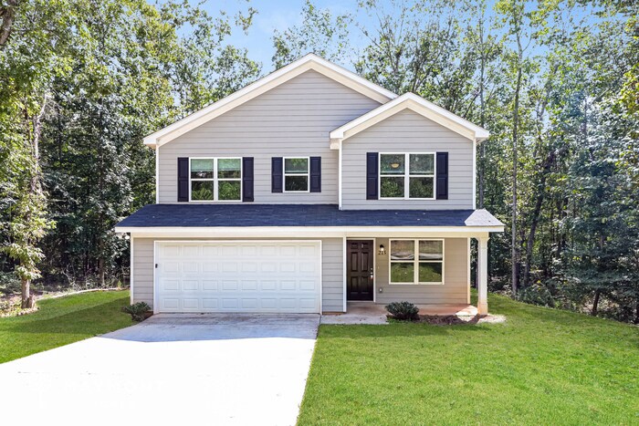 215 Three Rivers Ct in Hull, GA - Building Photo